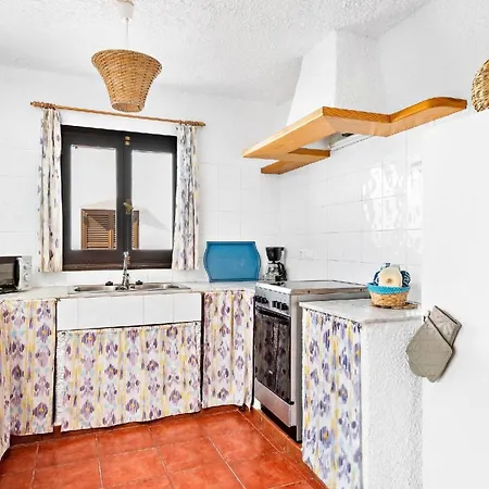Ferienwohnung Fuer 4 Personen Ca 70 Qm In Cala Blanca, Menorca Westkueste Von Menorca Cala Blanca (Menorca)