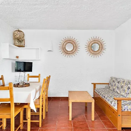 Ferienwohnung Fuer 4 Personen Ca 70 Qm In Cala Blanca, Menorca Westkueste Von Menorca Lägenhet