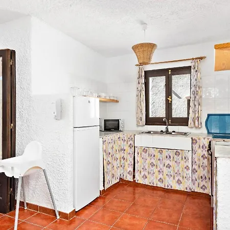 Ferienwohnung Fuer 4 Personen Ca 70 Qm In Cala Blanca, Menorca Westkueste Von Menorca *